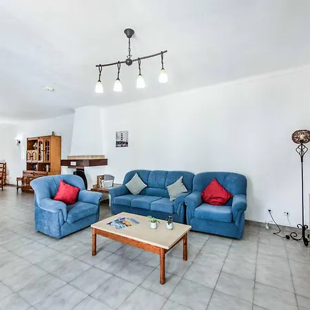 Mendes Villa Vilamoura